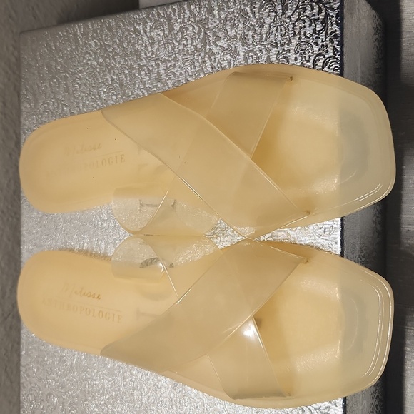 ANTHROPOLOGIE SIZE 9 Women's Cream Slide Sandals - Picture 2 of 5